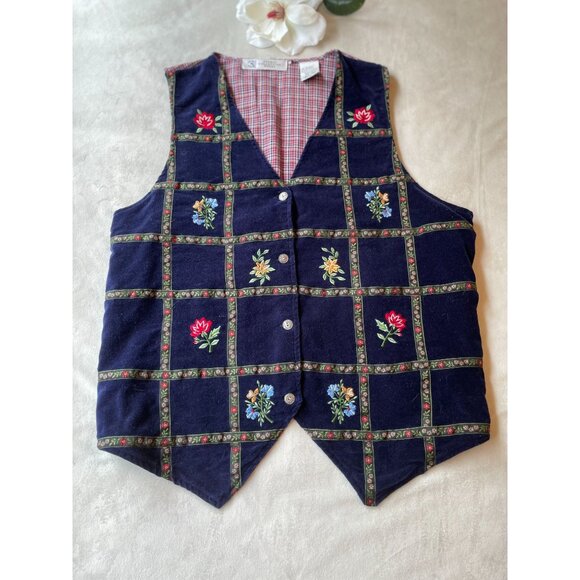 Studio Collection Tops - Vintage Studio Collection Womans Embroidered Floral Vest Grandmacore